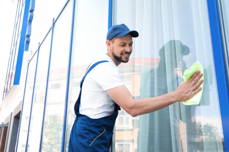 Büroreinigung für gepflegte Arbeitsplätze und Büros