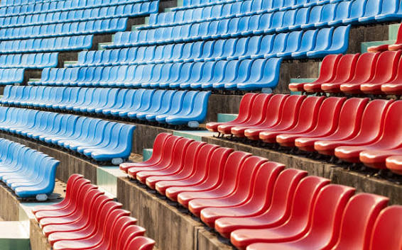 Tribüne Sporthalle planen und flexible Zuschauerplätze schaffen